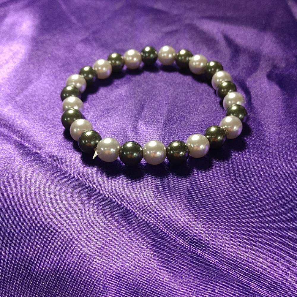 light purple and gray bracelet💜